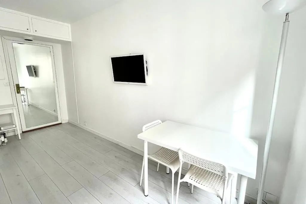 Διαμέρισμα Le Longchamp 16 Eme, New And Perfectly Located *